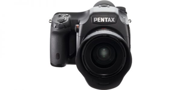 Pentax 645D 40MP Medium Format DSLR Camera2